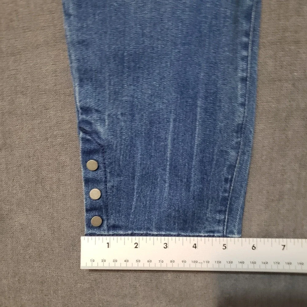 Bandolino Jeans‎ size 4  Women's Lisbeth Curvy Skinny Crop Snap Hem
